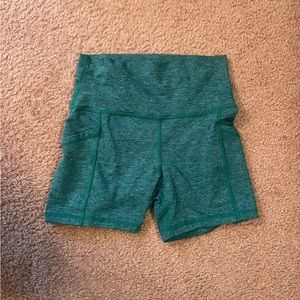 Arie “The Hugger” 5” Bike Shorts